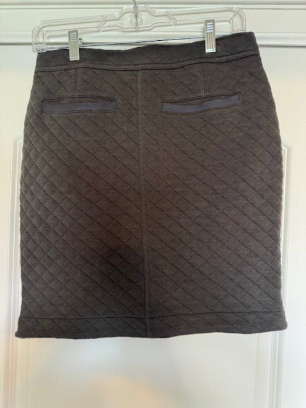 Women's 19" Woolrich Quilted Skirt - Picture 3 of 3